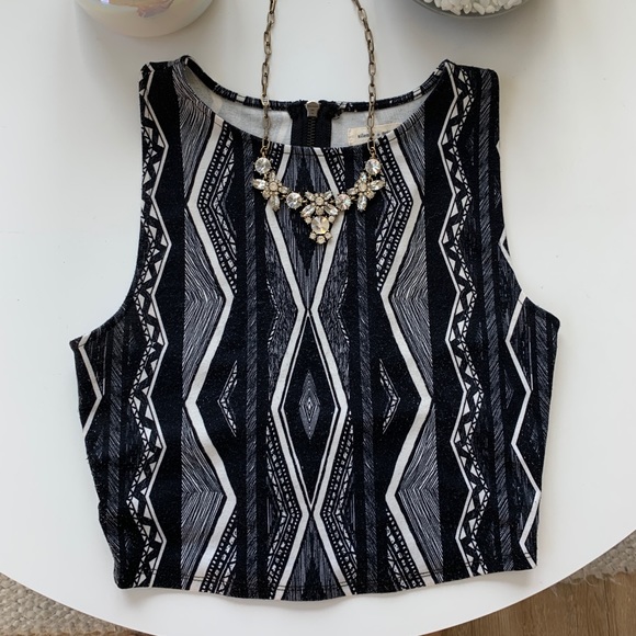 Silence + noise (Urban Outfitters) tribal top - Picture 9 of 10